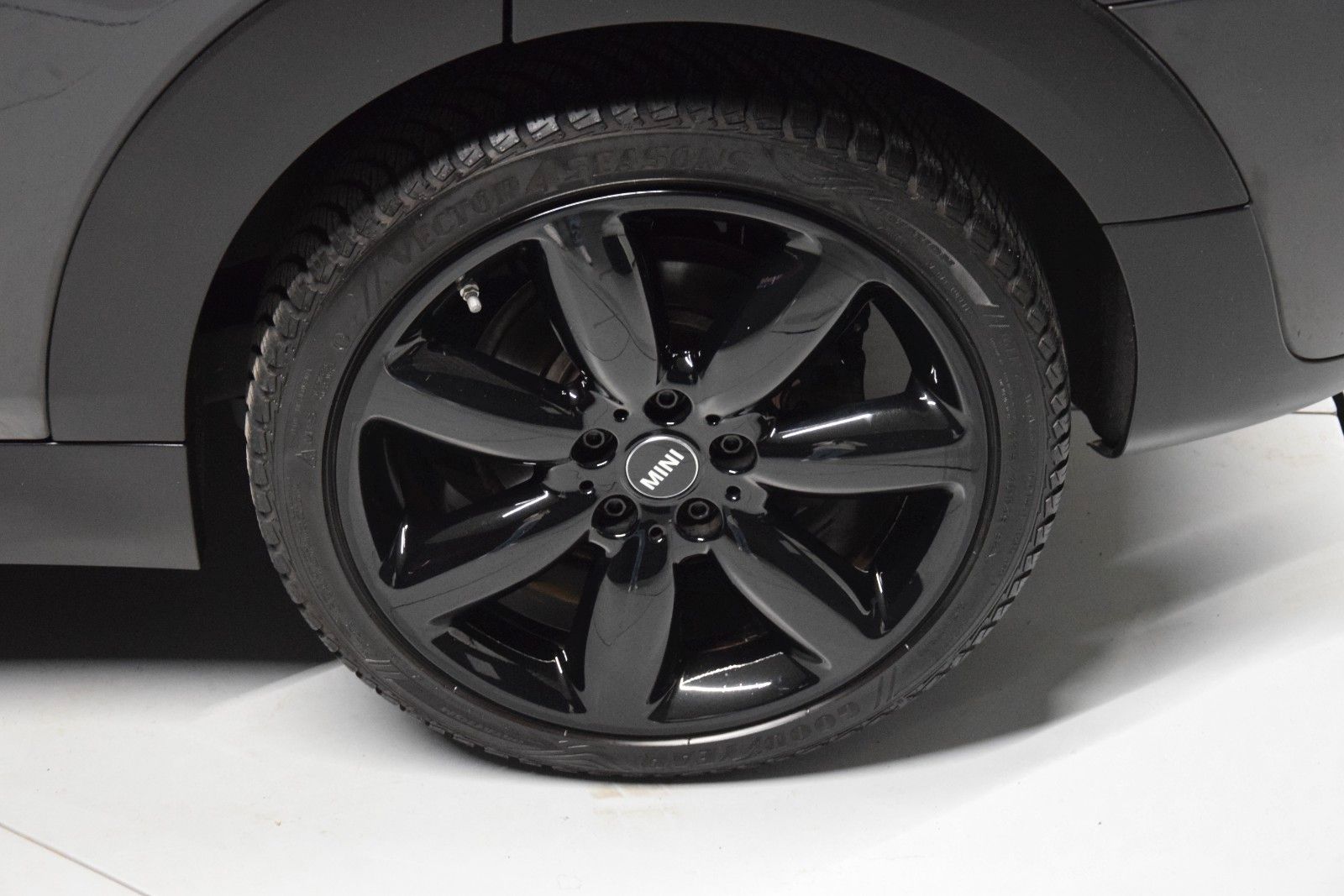 Fahrzeugabbildung MINI Clubman Cooper SD Chili Leder Kamera H&k Navi 18