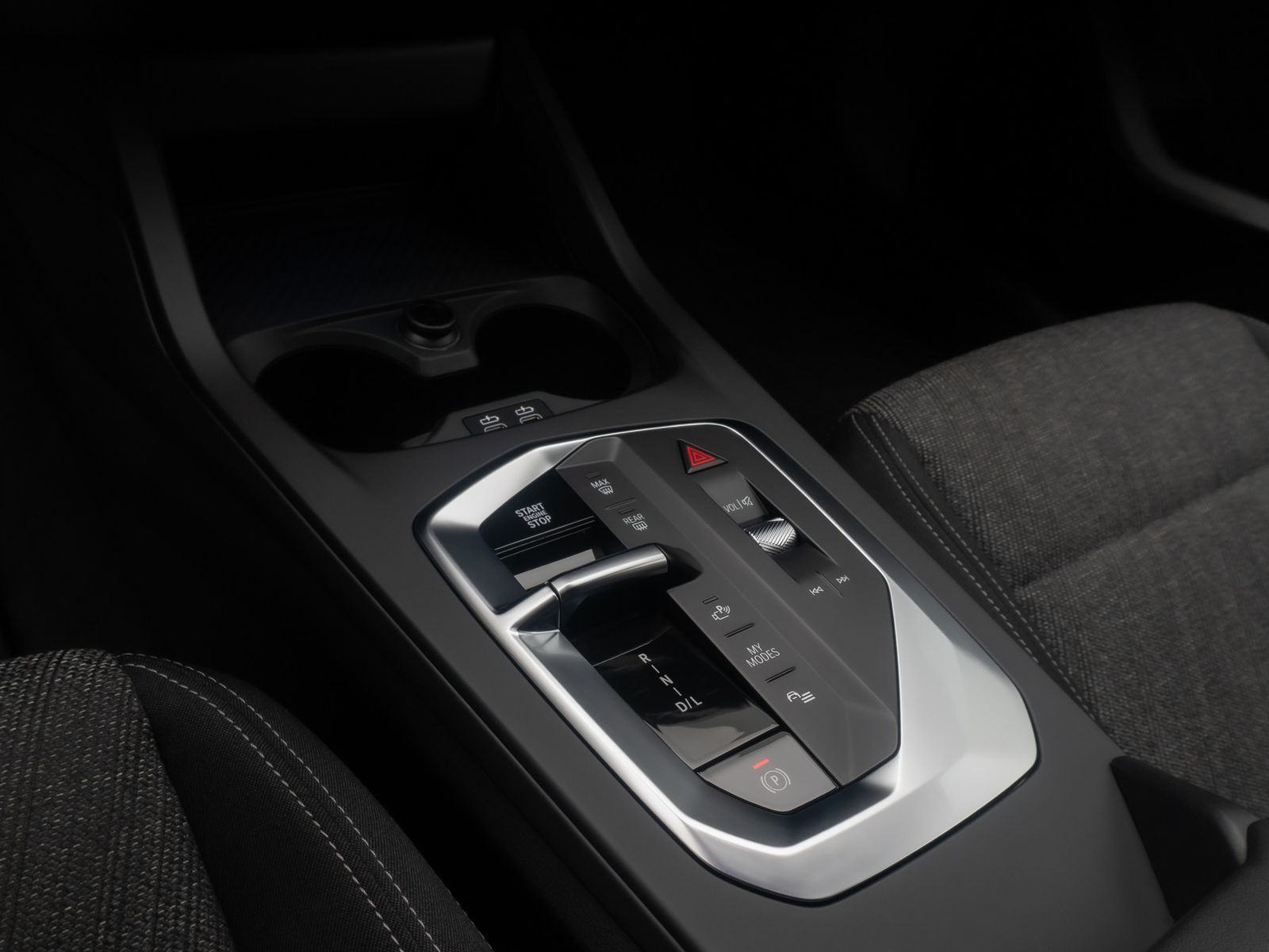 Fahrzeugabbildung BMW 120d HUD 360°DAB Alarm Komfort AdaptivLED 18Zoll