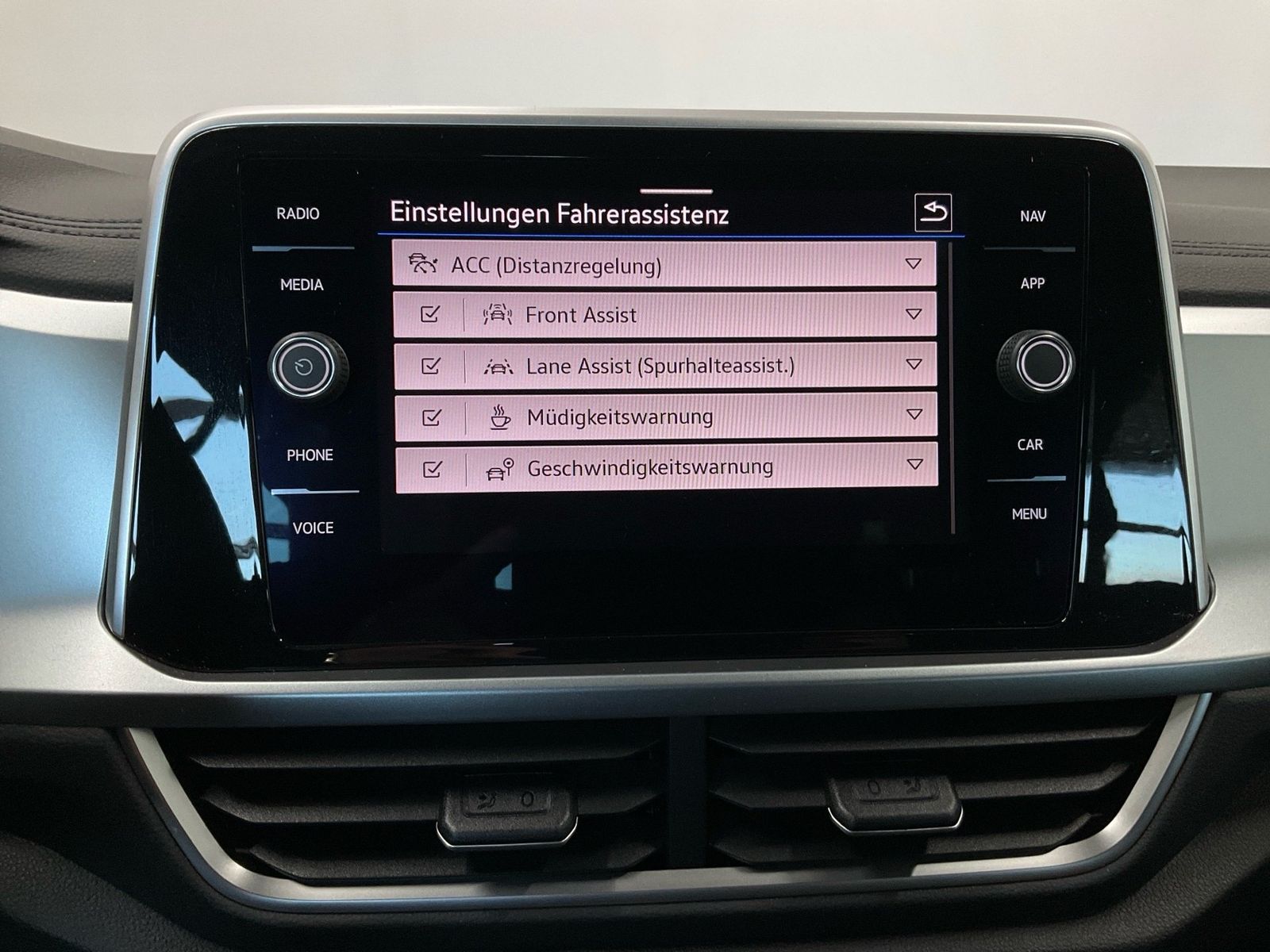 Volkswagen T-Roc - Bild 18