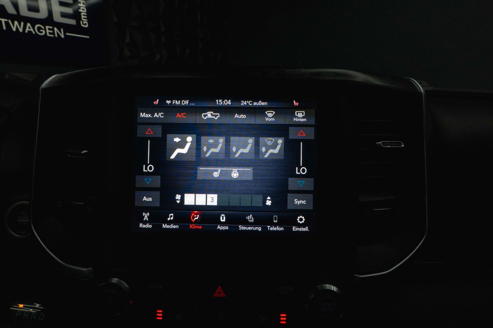 Fahrzeugabbildung Dodge RAM 5.7 V8 HEMI 4x4 BLACK Limited Longbed 19%