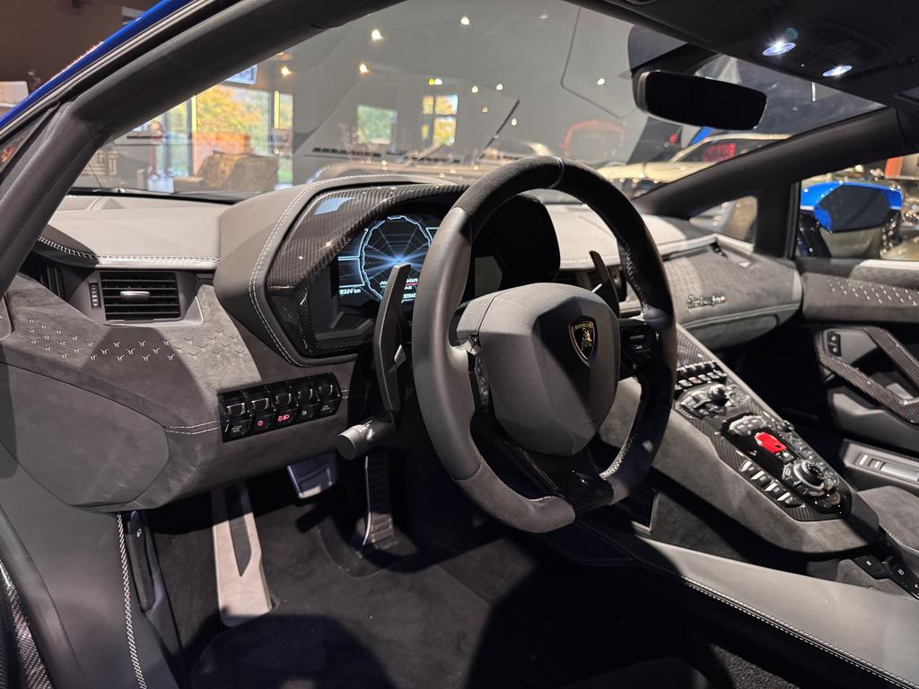 Lamborghini Aventador