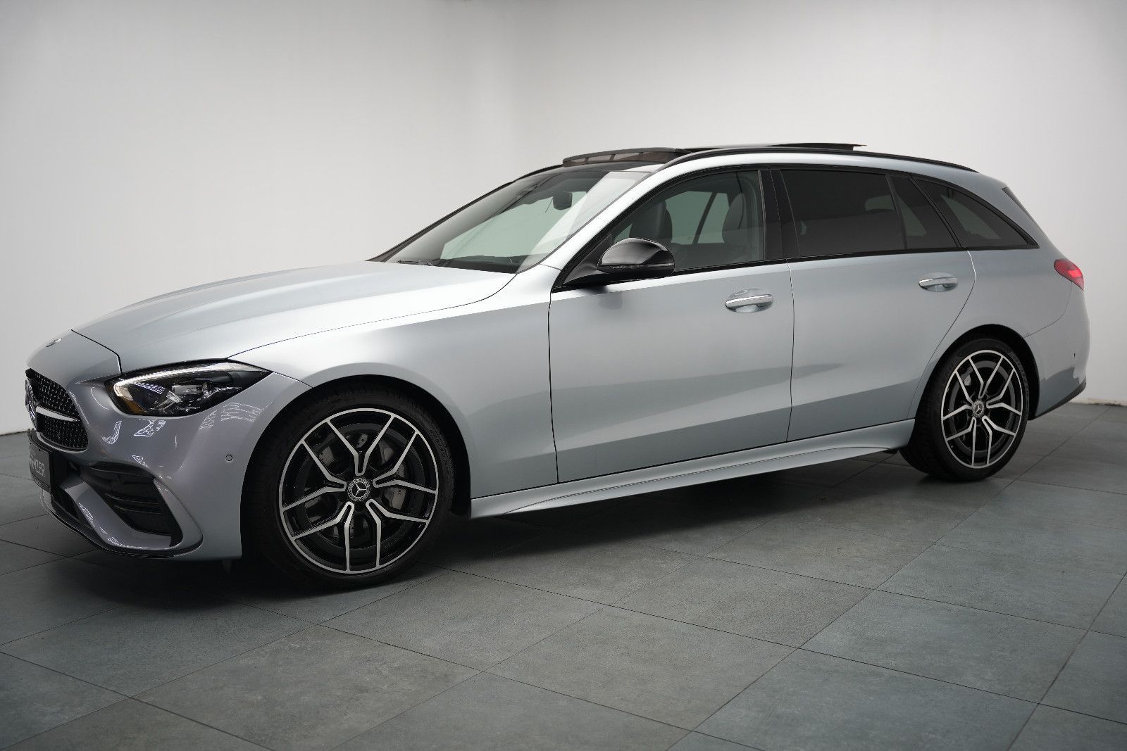 Fahrzeugabbildung Mercedes-Benz C 300 d T *AMG*Panorama*Massage*Ambiente*Kamera