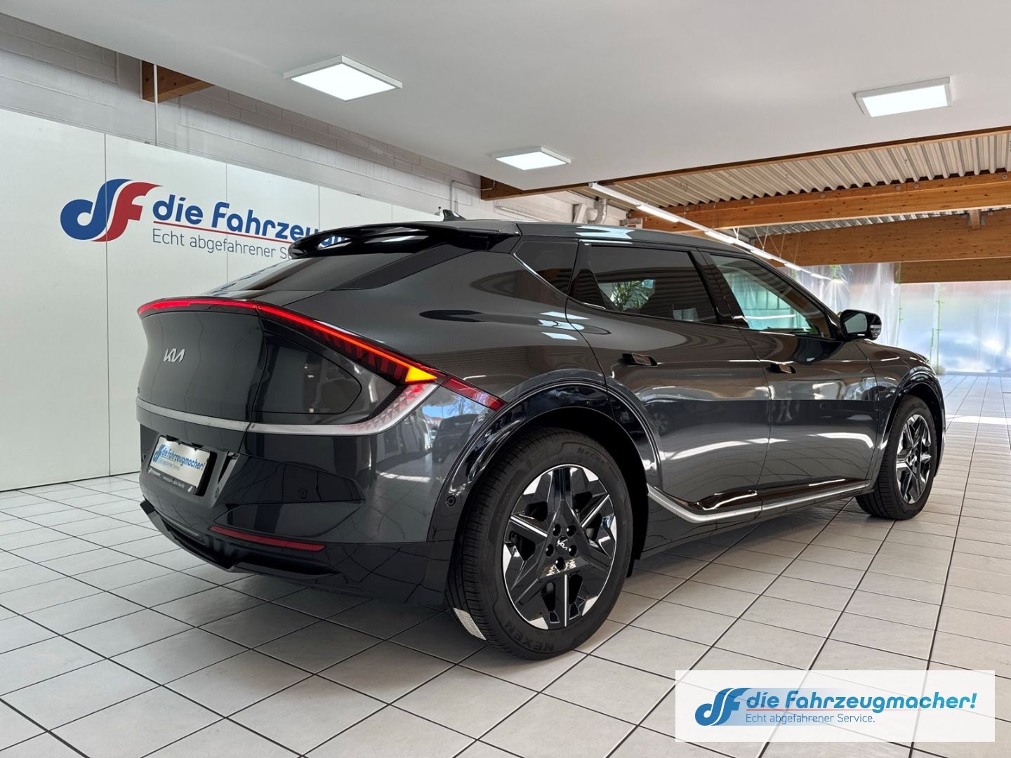 Fahrzeugabbildung Kia EV6 Earth 2WD HUD Navi Digitales Cockpit Memory