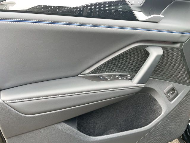 Tiguan R-Line 2.0 TDI 4Motion Bluetooth Navi LED