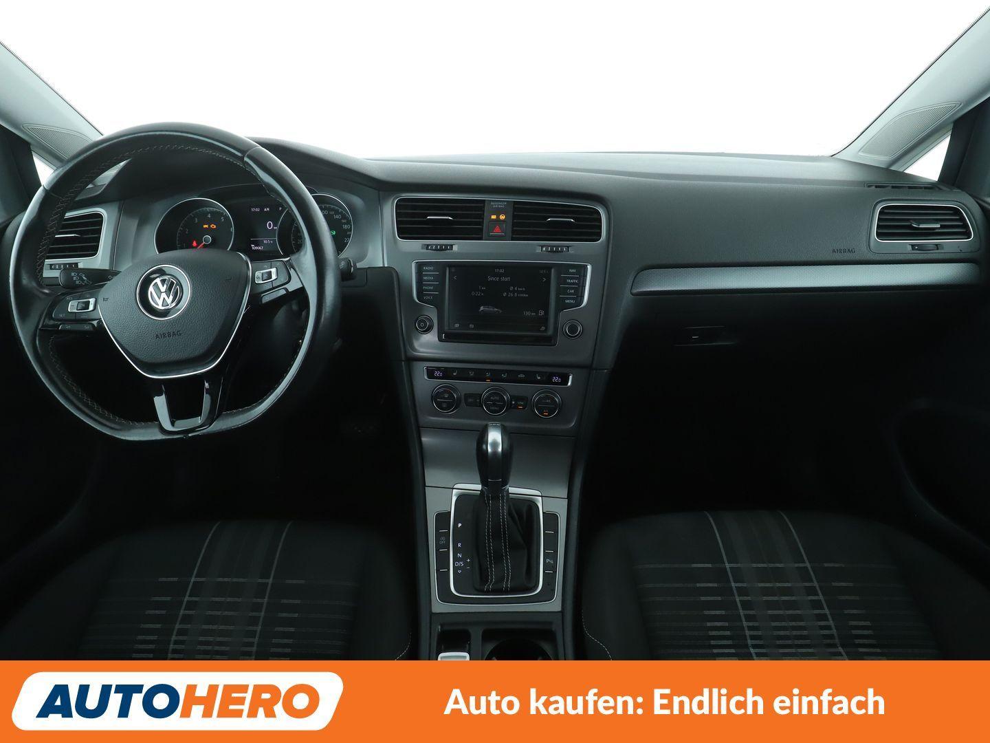 Volkswagen Golf VII 1.2 TSI Lounge Aut.*NAV*BI-XENON*TEMPO*