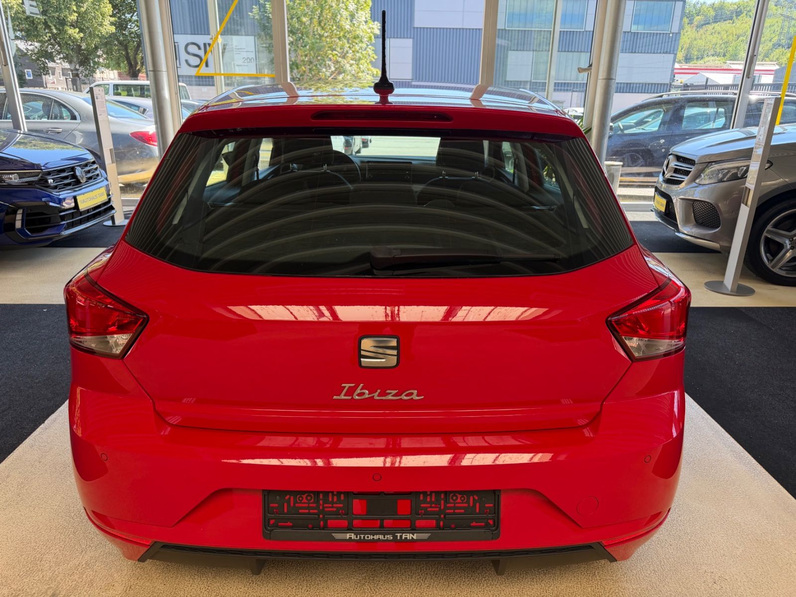 Fahrzeugabbildung SEAT Ibiza Reference * 1.HAND *