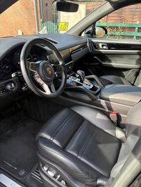 Porsche Cayenne - 8