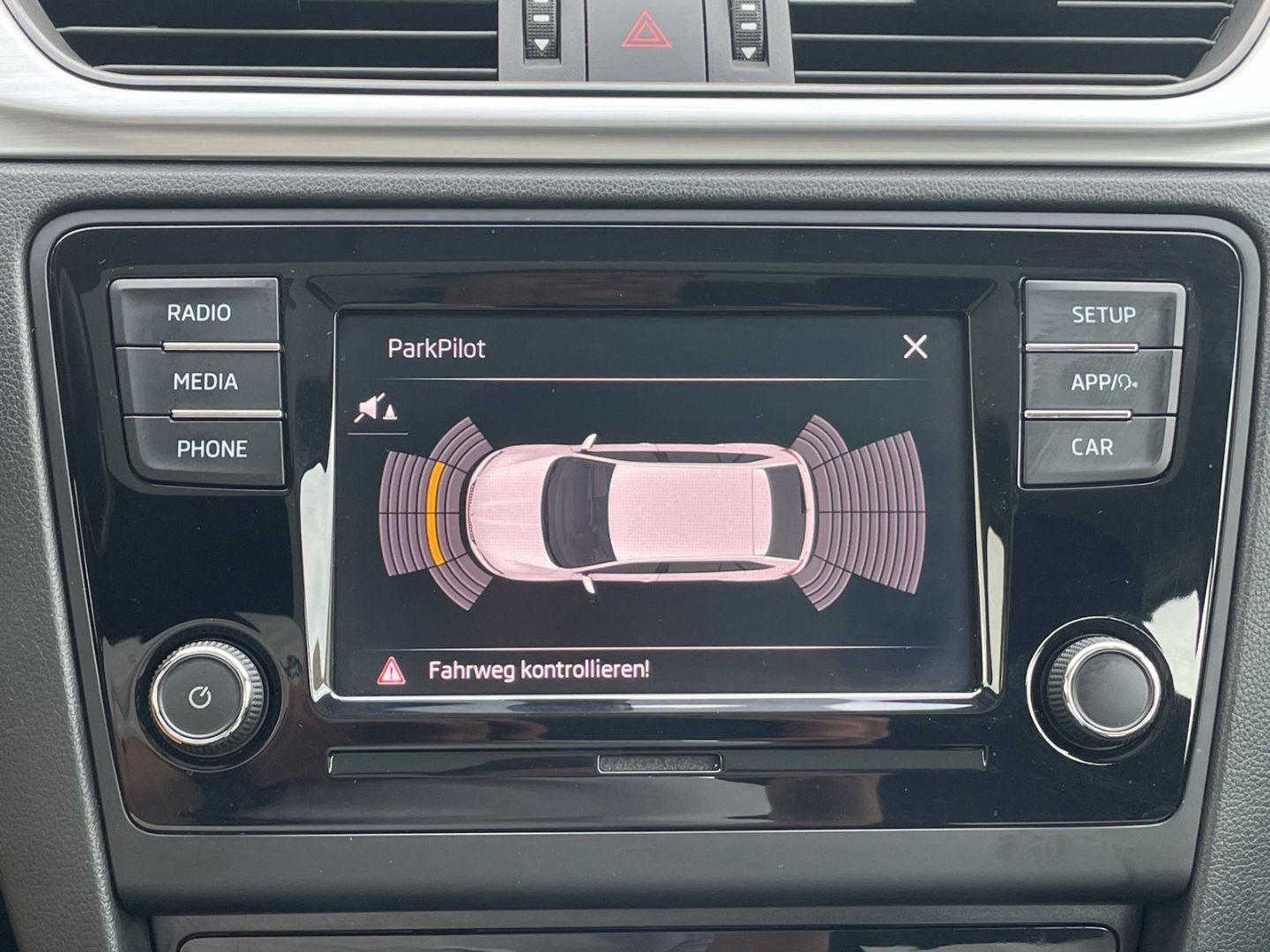 Rapid Spaceback 1.4 TSI DSG Ambition AHK/Pano/Xe