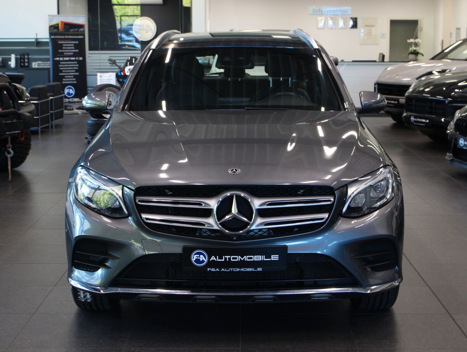 Fahrzeugabbildung Mercedes-Benz GLC 250 4MATIC AMG Line *PNRM*360 Kamera