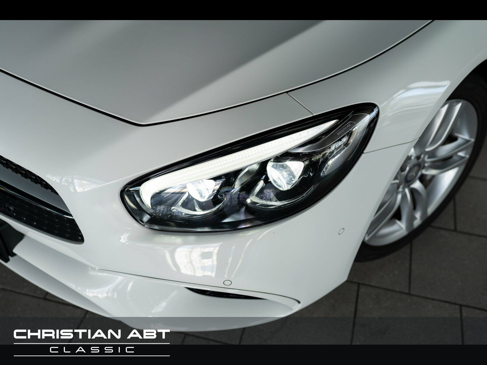 Fahrzeugabbildung Mercedes-Benz SL 500 COMAND/Pano.-Dach/Distronic/Autom./LED
