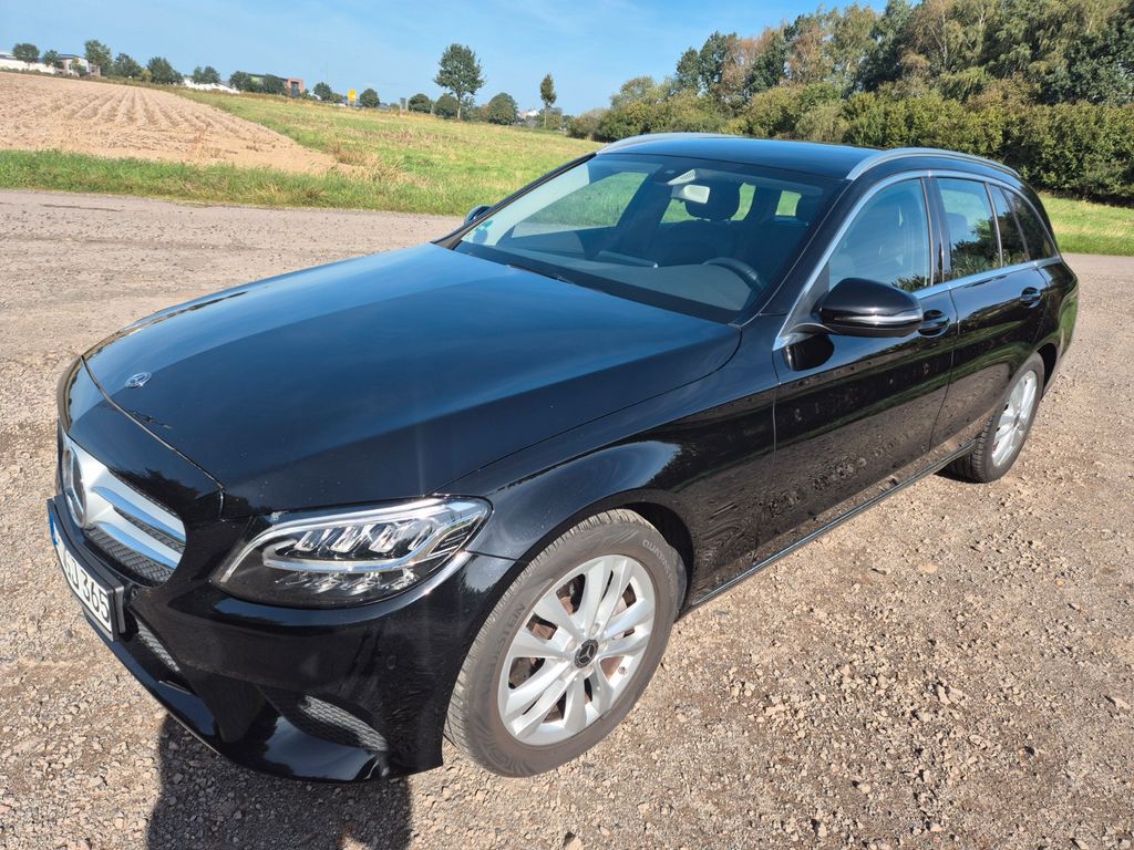 Image of Mercedes-Benz C 220