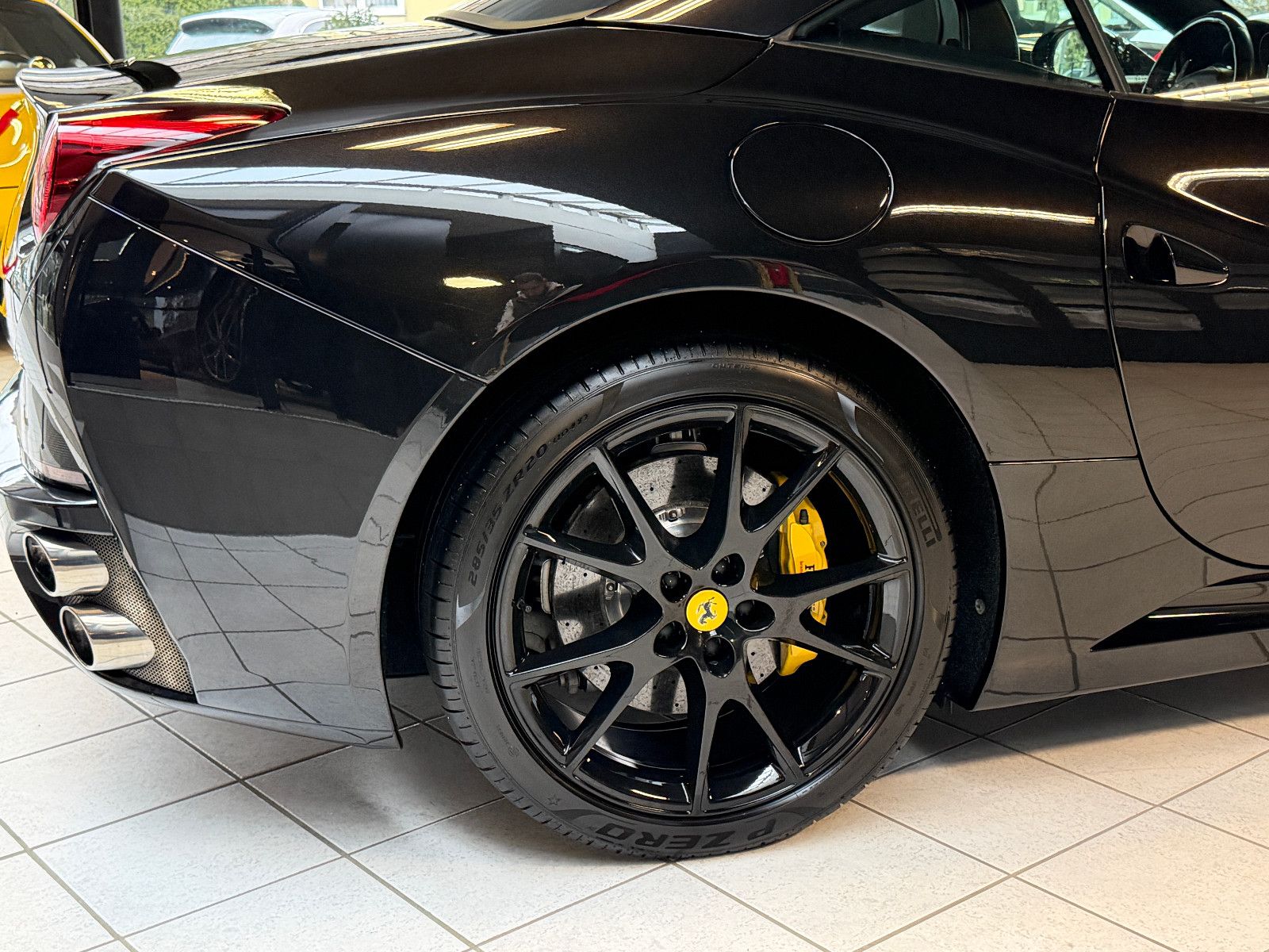 Fahrzeugabbildung Ferrari California 30 V8 /CARBON/KAM/LED-LENKRAD/TOP