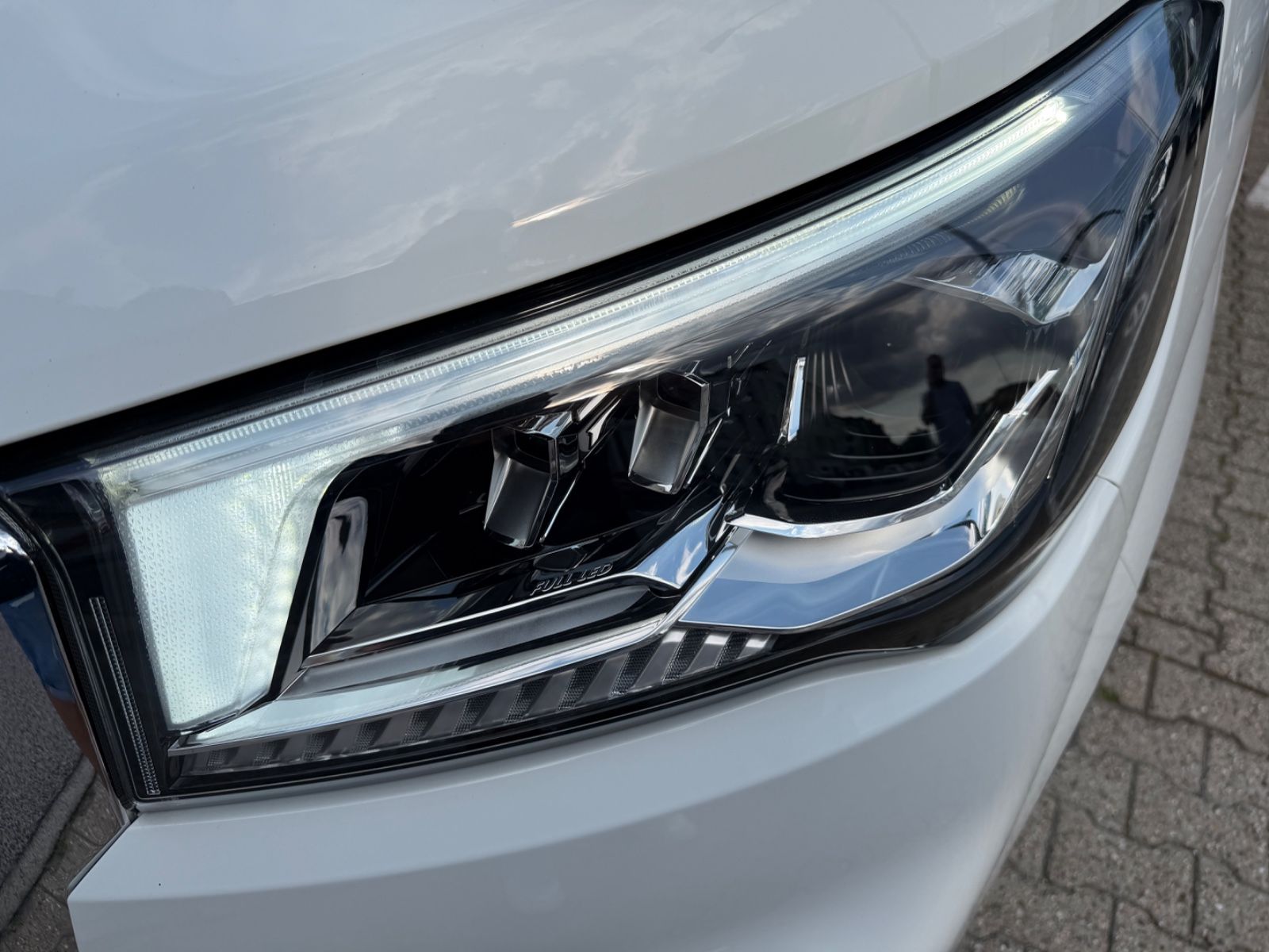 Fahrzeugabbildung Maxus DELIVER9 DREISEITENKIPPER L4 LUXURY LED NEUWAGEN