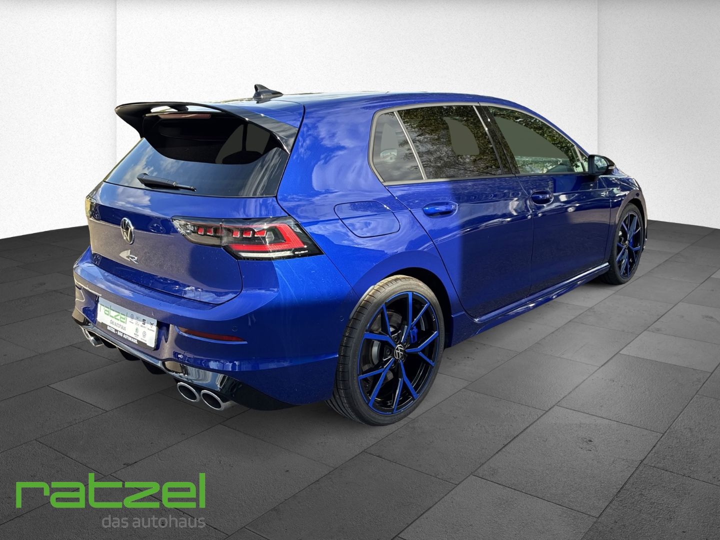 Fahrzeugabbildung Volkswagen Golf R VIII 4Motion 2.0 TSI DSG Navi HUD Har/Kar