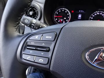 Fotografie 18 des Hyundai i10 1.0 Select*SHZ*PDC*LeHZ Klima Einparkhilfe