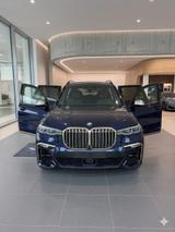 BMW X7 M50i 