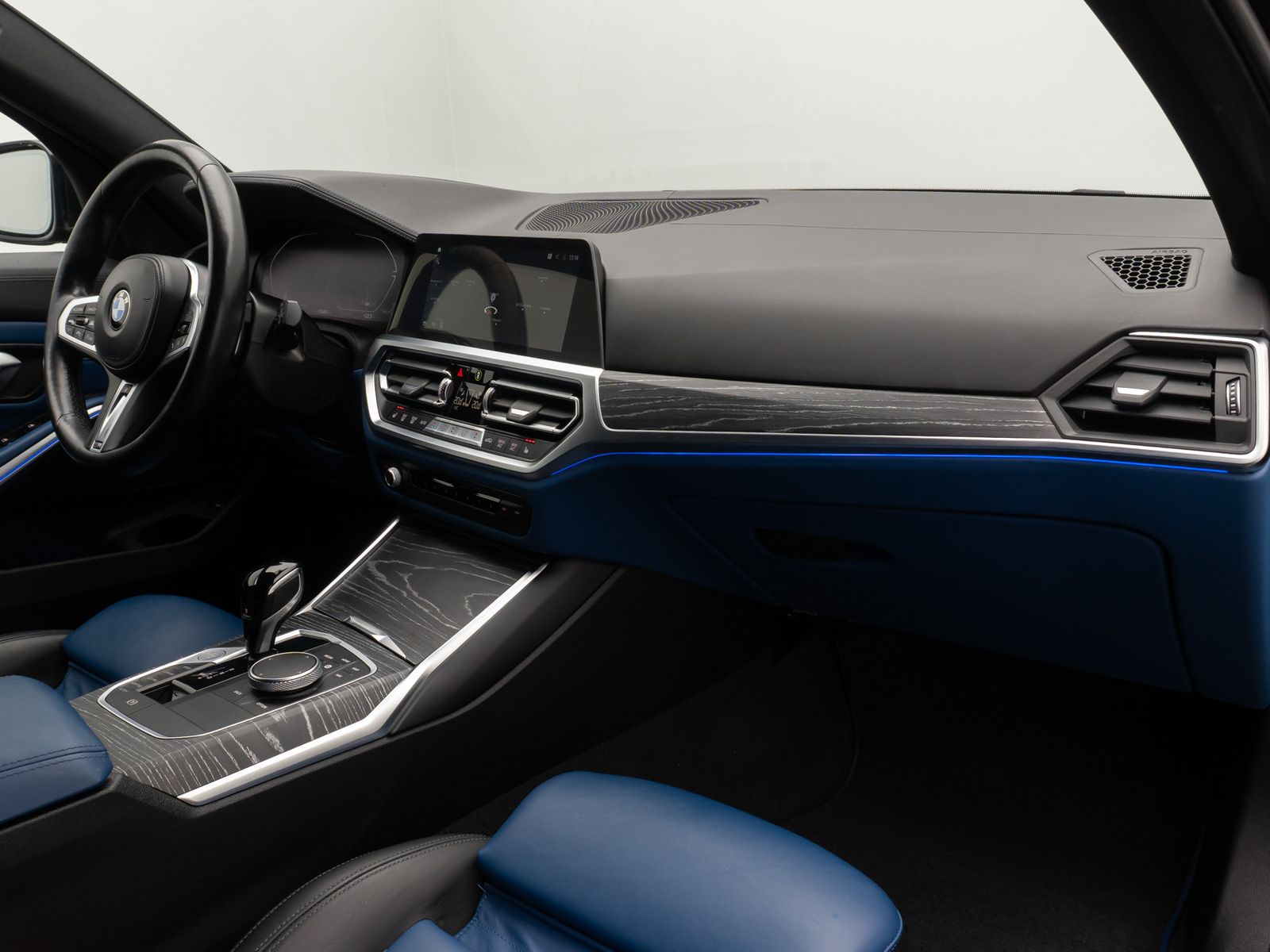 Fahrzeugabbildung BMW 320d xD M Sport DAB Laser Standhz 360°Individuai