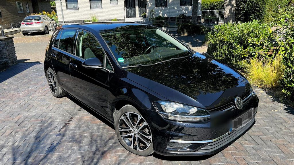 Image of Volkswagen Golf