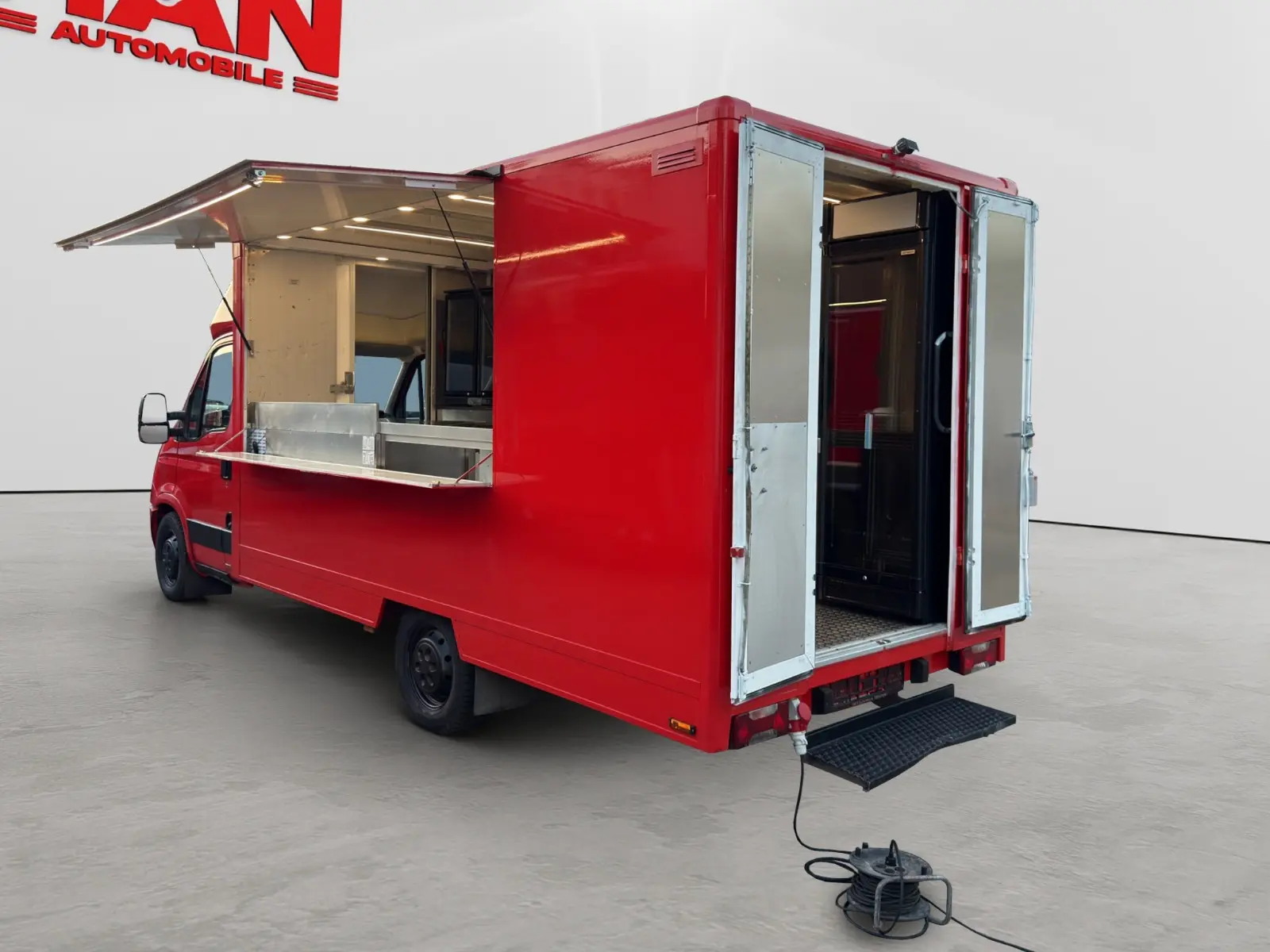 Iveco Foodtruck/ Imbisswagen - komplett ausgestattet