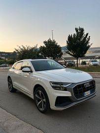 Audi Q8 - 1