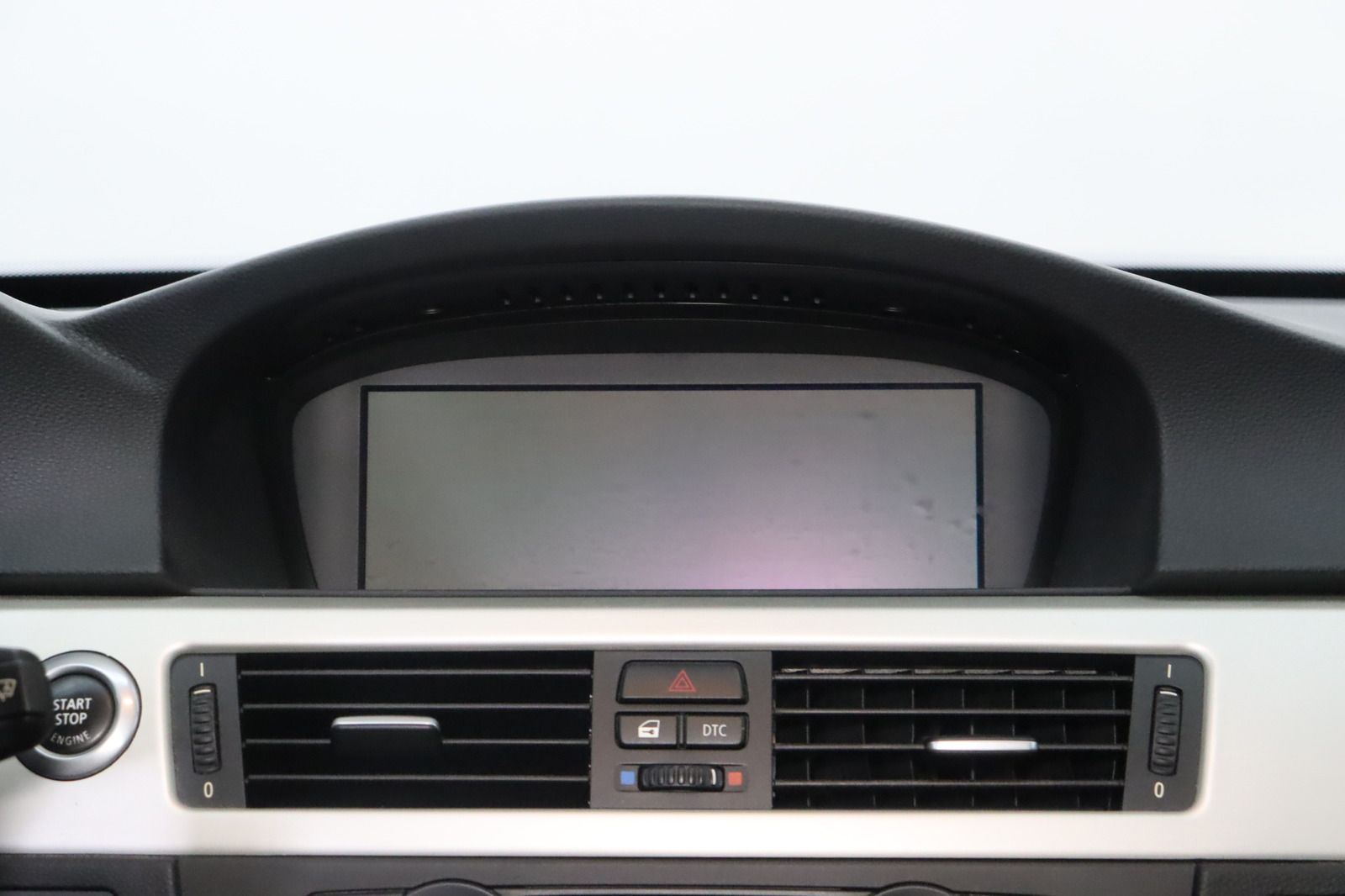 Fahrzeugabbildung BMW 325 i * Xenon * SD * Leder