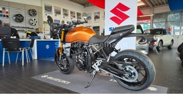 Suzuki GSX 8T