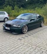 BMW e46 323i - BMW 323 aus 1998: 323i