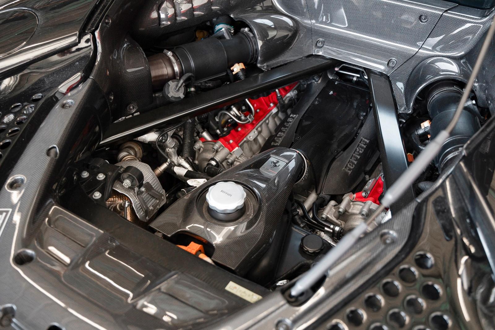 Ferrari SF90 Stradale ASSETTO*CARBON*KAMERA