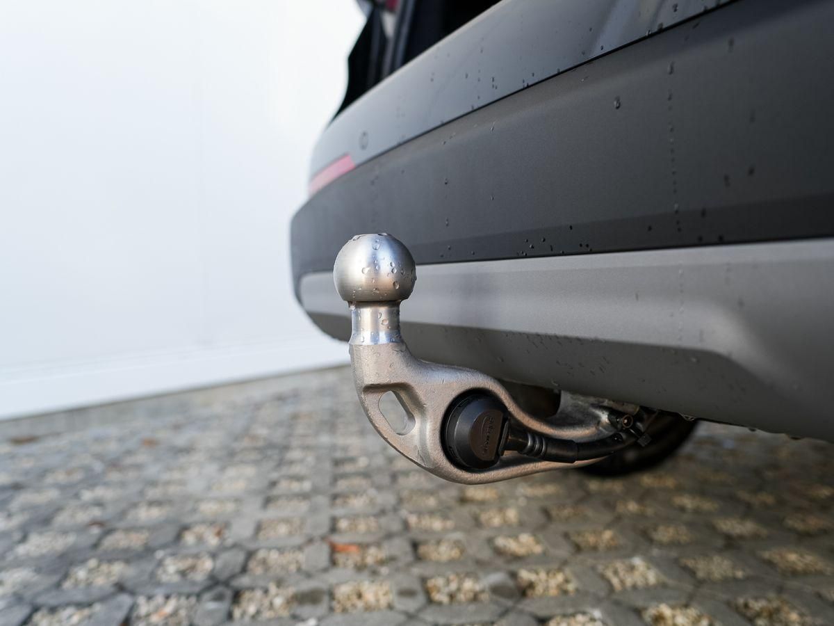 BMW X1 sDrive18d AHK aLED PANO KoZg SpPaket SonGlas foto 25