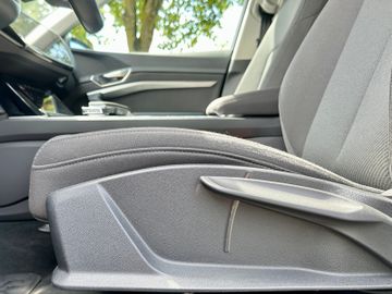 Audi Q8 e-tron - 11