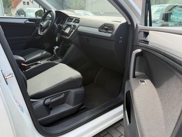 Volkswagen Tiguan - 11