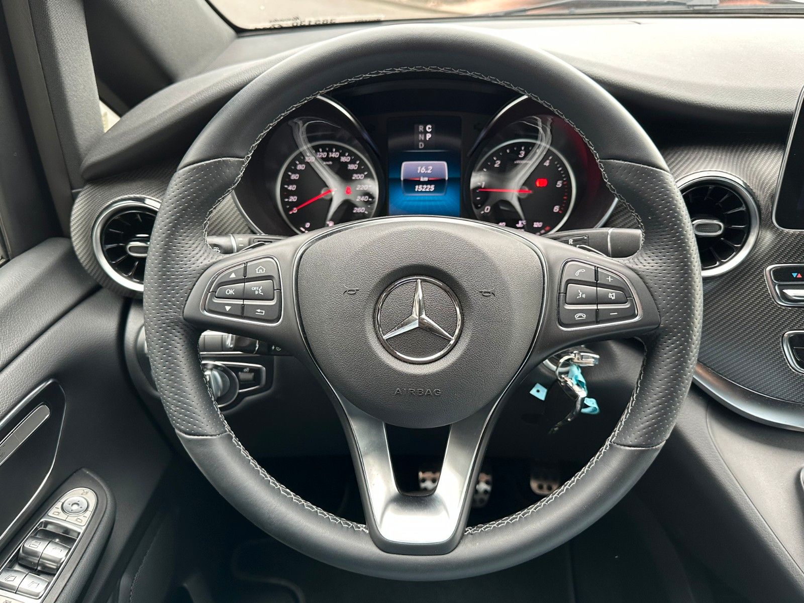 Fahrzeugabbildung Mercedes-Benz V 250 d EDITION AMG Kompakt ILS elektr Türen