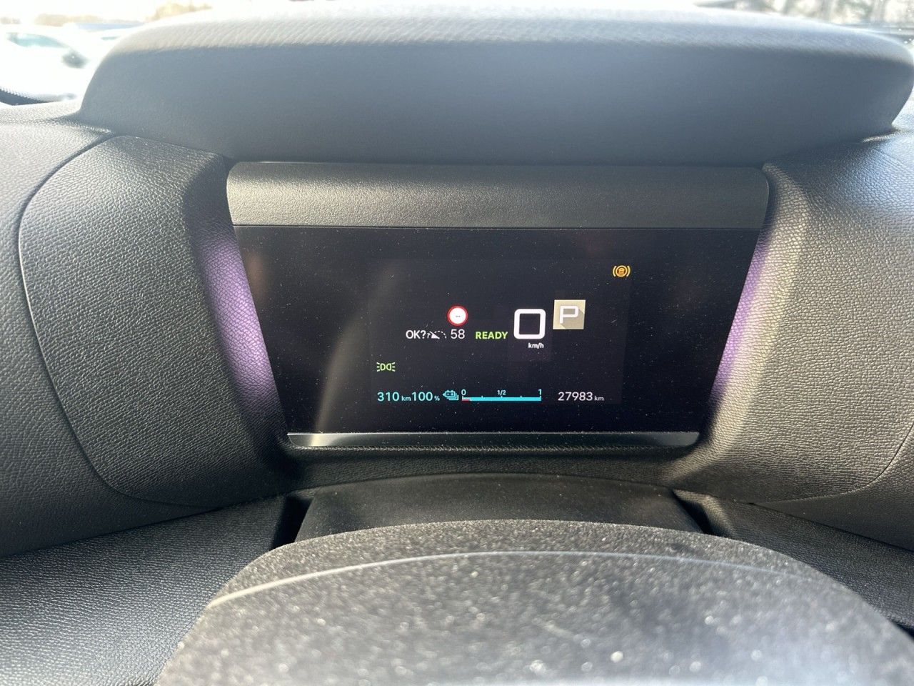 Fahrzeugabbildung Citroën ë-C4 136 Feel Pack - mit KI generiert/bearbeitet