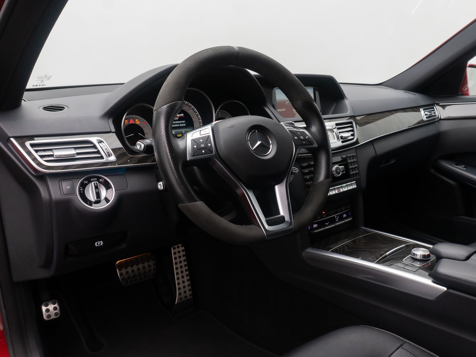 Fahrzeugabbildung Mercedes-Benz E 350 BlueTEC PDC Navi Tempomat LED Leder 18Zoll