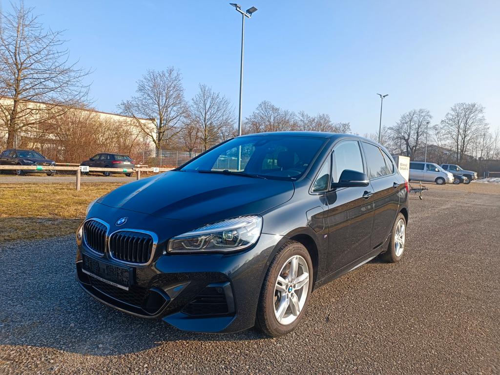 BMW 225