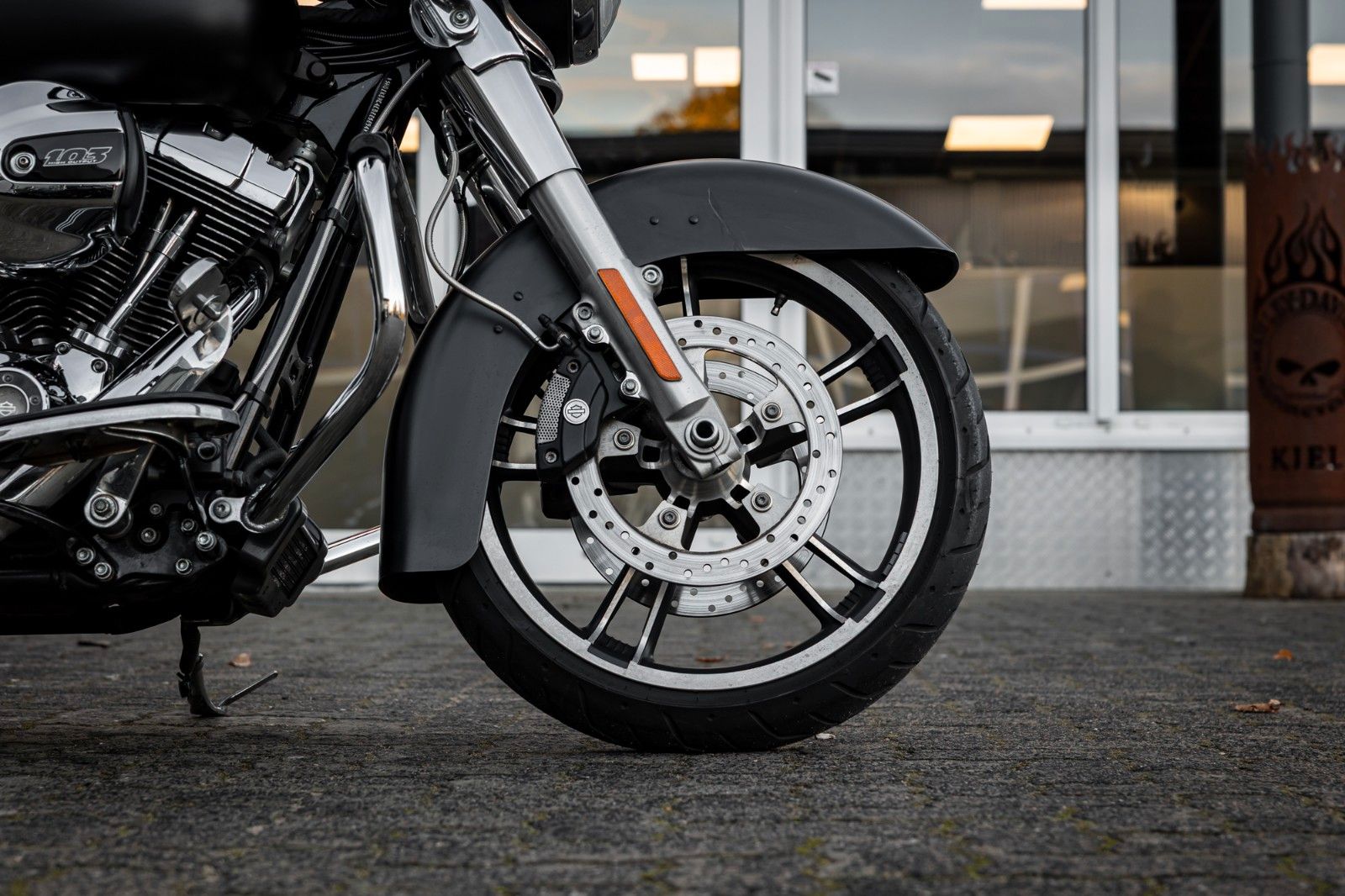 Fahrzeugabbildung Harley-Davidson FLHX Street Glide 103 cui - Vance & Hines - - -