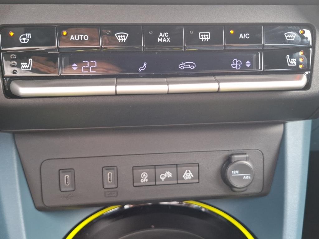 Fiat Grande Panda 1.2 Turbo La Prima 100PS 6 Gang ACC