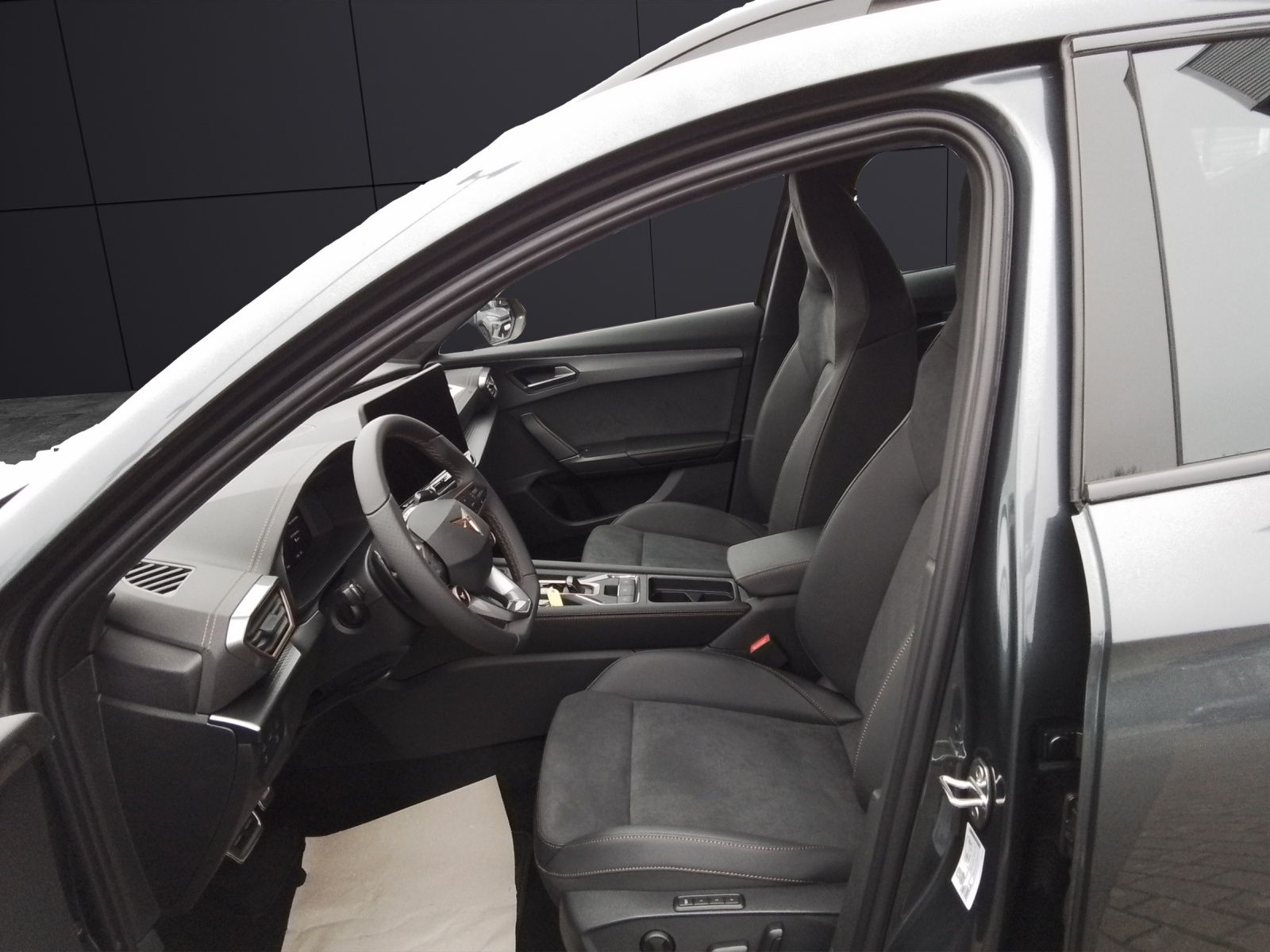 Fahrzeugabbildung CUPRA Formentor VZ 1.5 TSI e-Hybrid 200 kW AHK