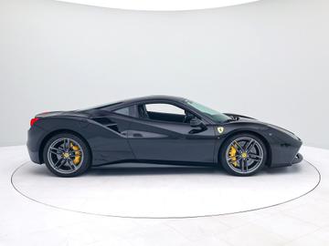 صورة 6 لـ 2016 Ferrari 488 GTB