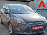 Ford Focus Titanium Zahnriemen TÜV NEU 12 M. Gewähr - Ford Focus aus 2011: Kombi
