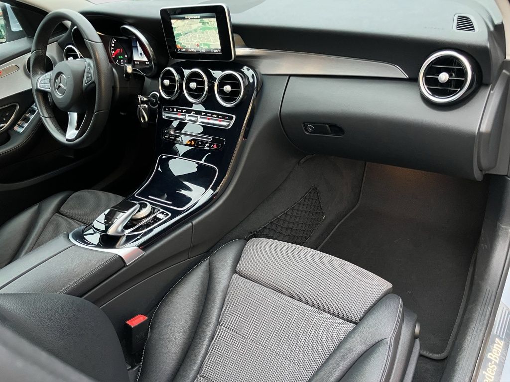 Fahrzeugabbildung Mercedes-Benz C 220 d AVANTGARDE*DISTR*MULTIB*NAV*SITZH*KAMERA