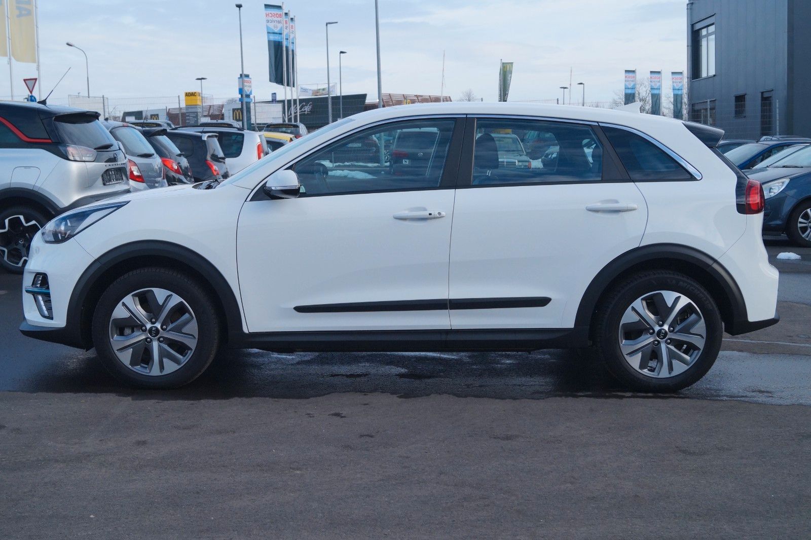 Fahrzeugabbildung Kia Niro 64kwH/150kw/SOH 97%/Wä.Pumpe