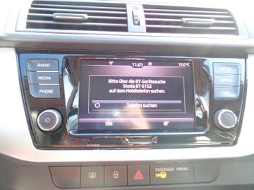 Bild 17 Skoda Fabia Combi Ambition 1.0TSI DSG PDC SML DAB TEMP