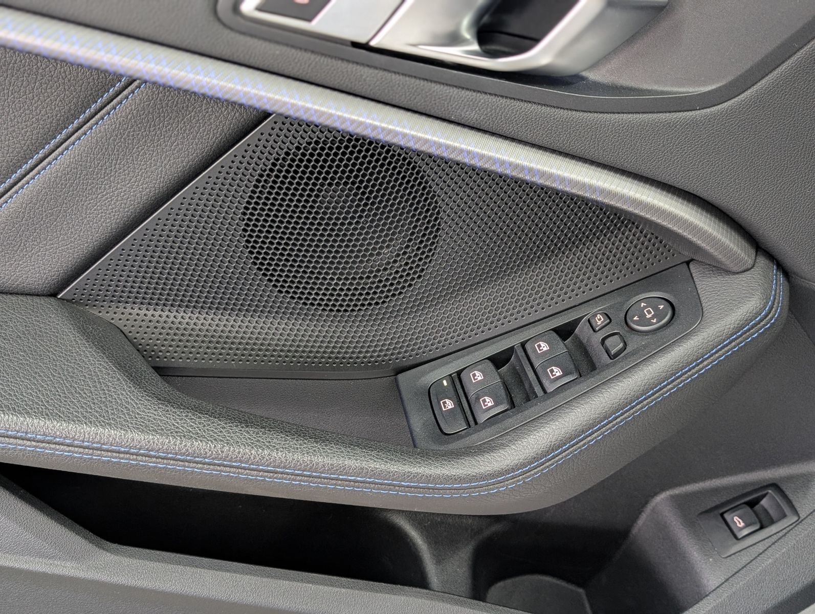 Fahrzeugabbildung BMW 120 i M Sport Shadow-Line AHK VIRT APP AMBI LED