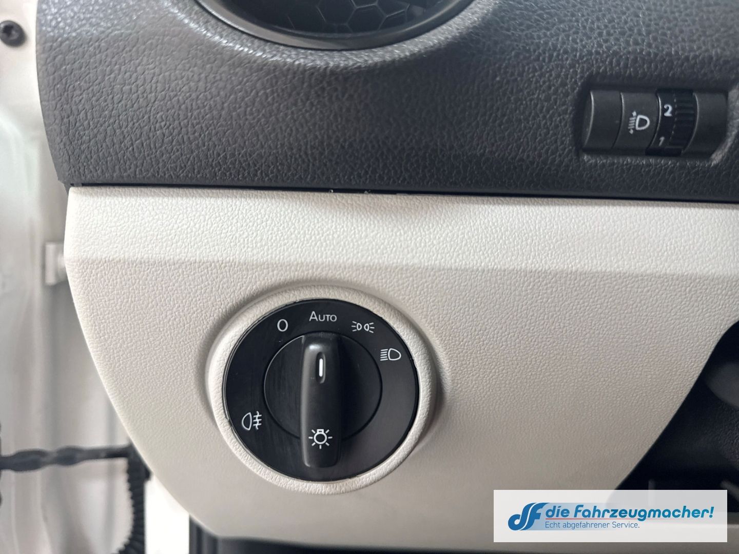 Fahrzeugabbildung SEAT Mii Style 1.0 Soundsystem SHZ Berganfahrass. Win