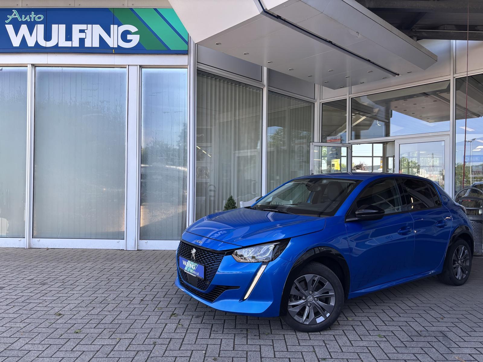 Peugeot 208 e- Allure Pack ACC LED Kamera Leder Navi DAB