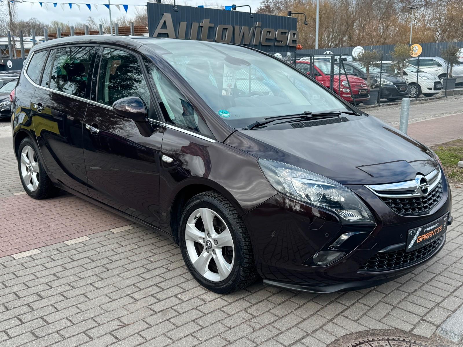 Opel Zafira C 2.0D*Leder*7Sitze*Xenon*Pano*Navi*VOLL!