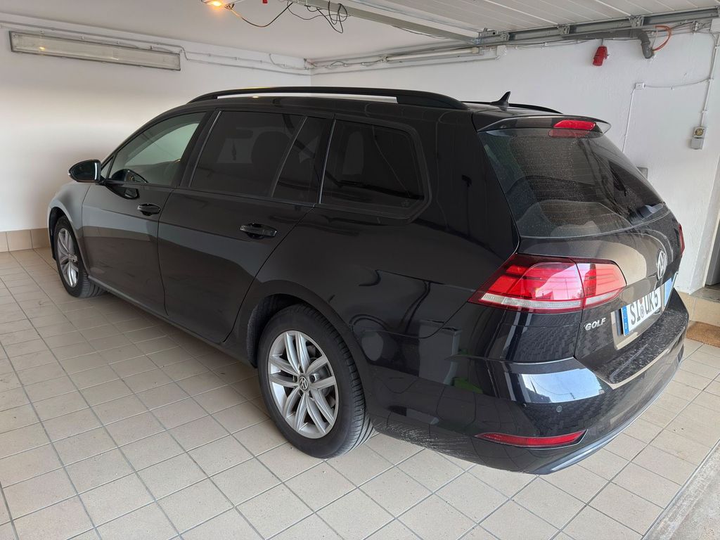 Image of Volkswagen Golf