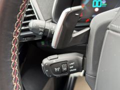 Fahrzeugabbildung DS Automobiles DS 7 Crossback 225 E-Tense Performance Line +