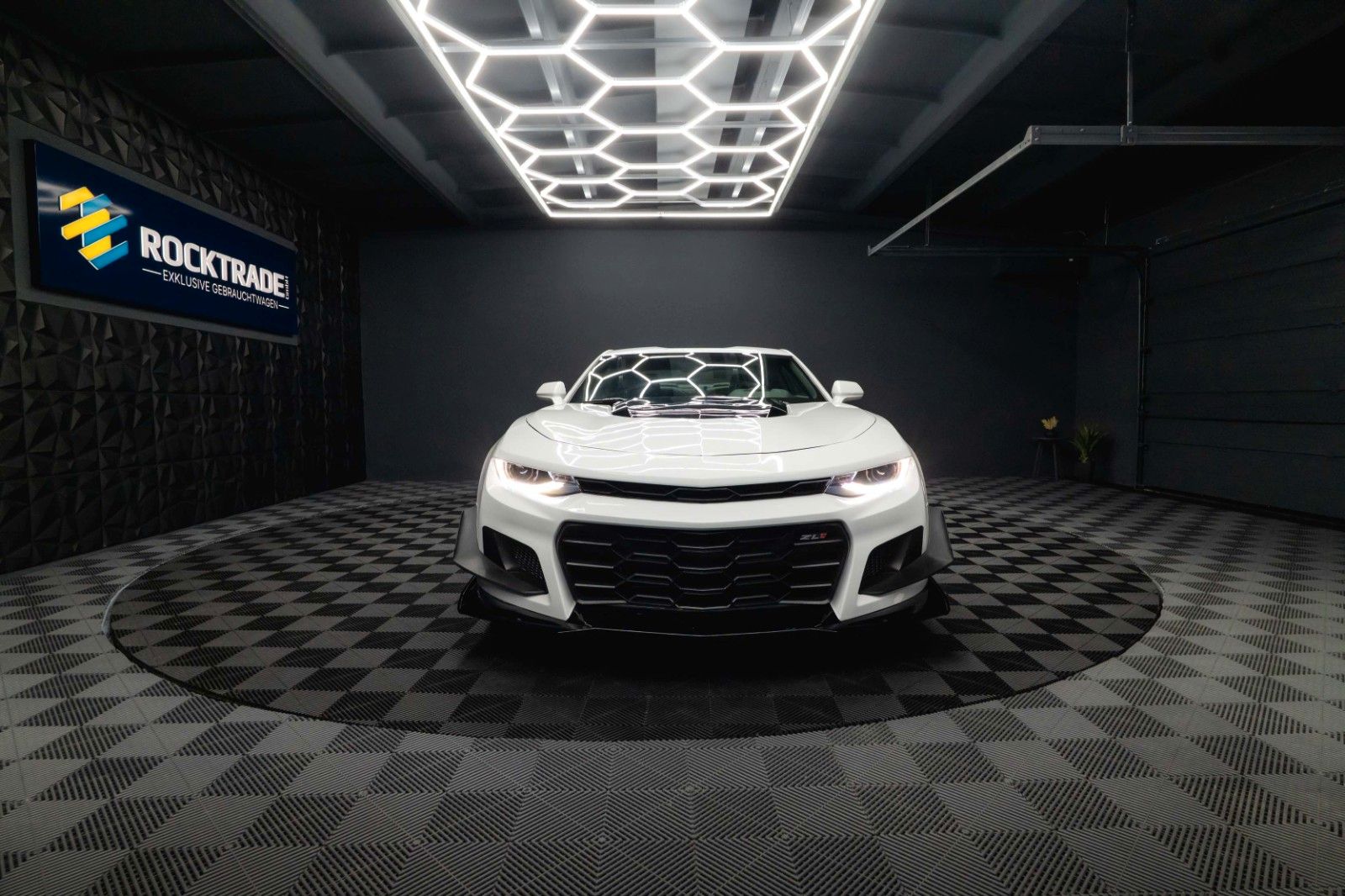 Fahrzeugabbildung Chevrolet Camaro 2.0 Turbo Coupe ZL1 Package *CarPlay*LED*